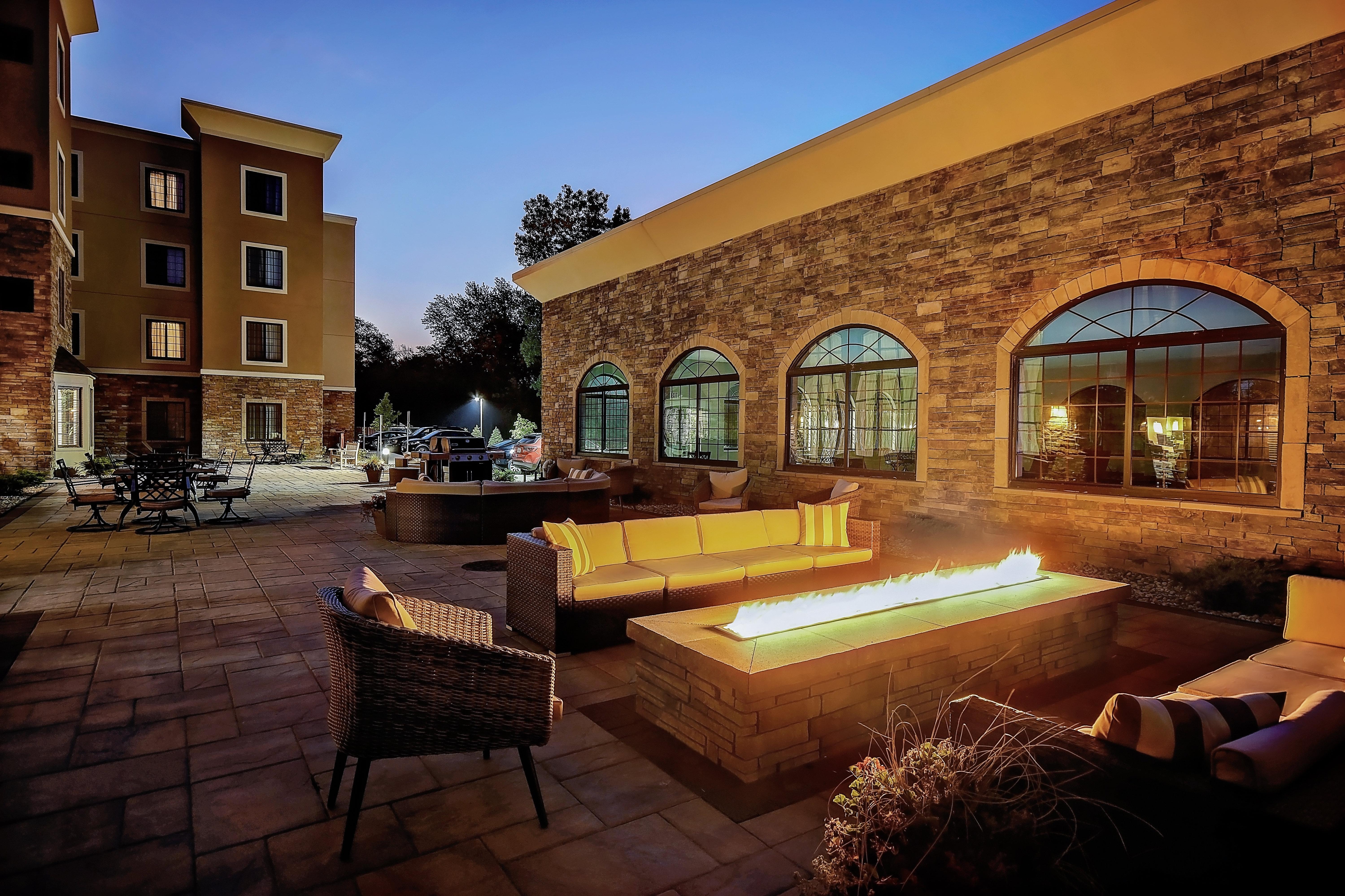Staybridge Suites - Holland By Ihg Exterior photo
